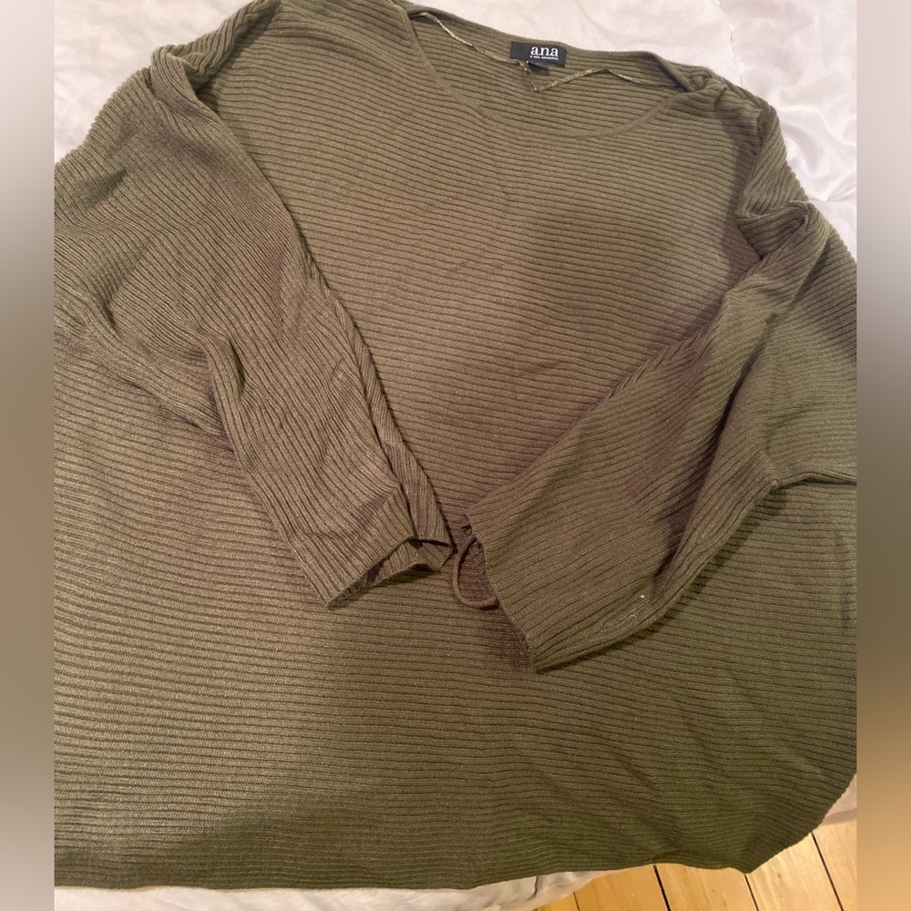 Olive green sweater XL